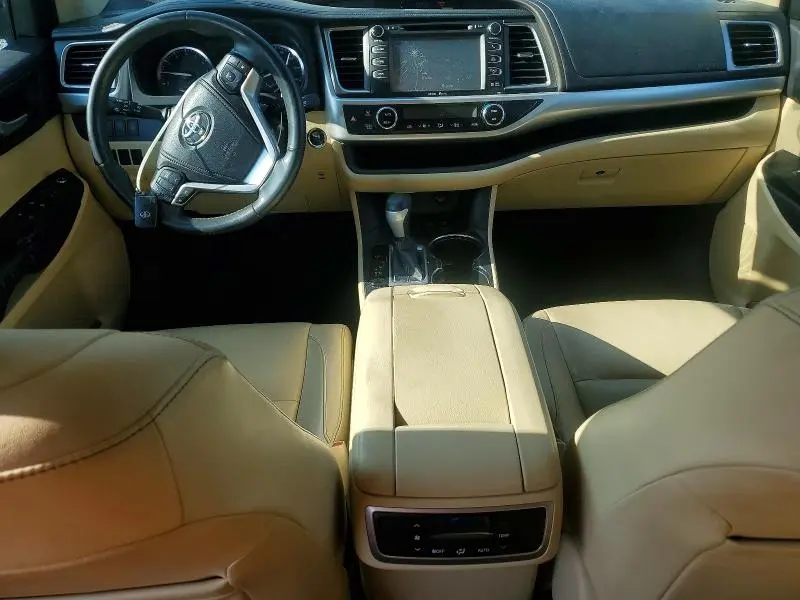 2014 TOYOTA HIGHLANDER XLE  