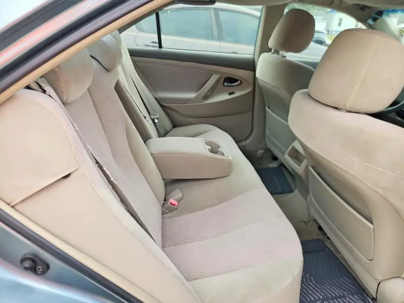 2010 TOYOTA CAMRY LE  