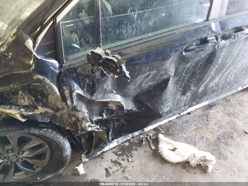 2023 TOYOTA SIENNA LE