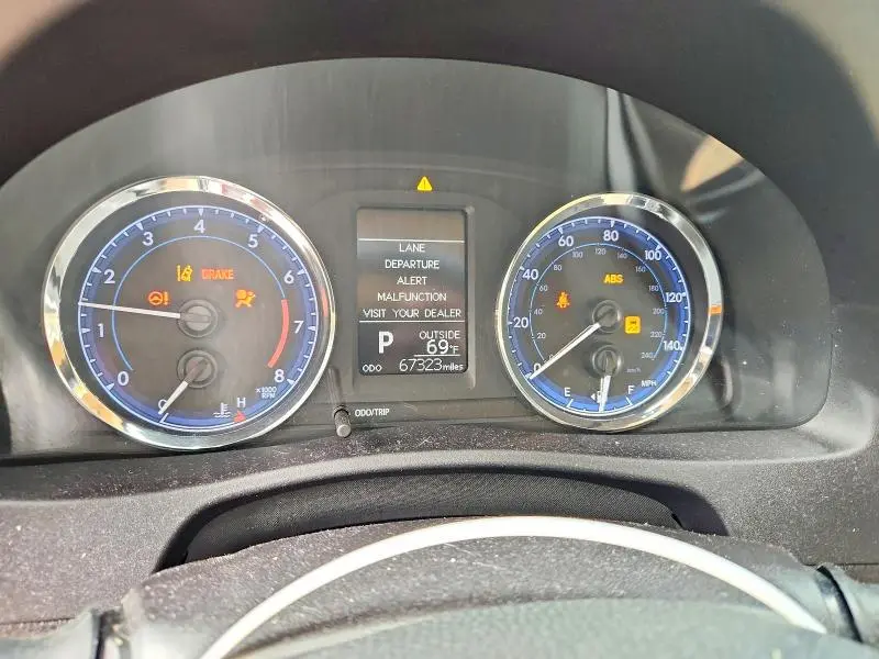 2017 TOYOTA COROLLA LE  