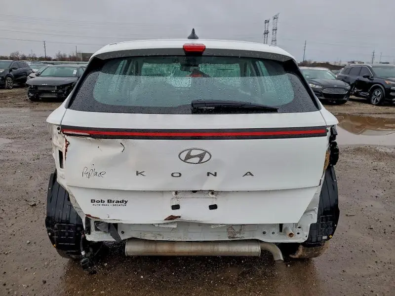 2024 HYUNDAI KONA SE  