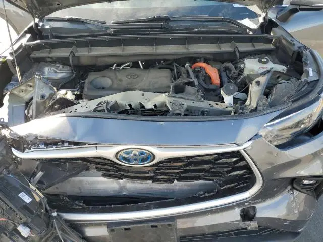 2022 TOYOTA HIGHLANDER HYBRID XLE  