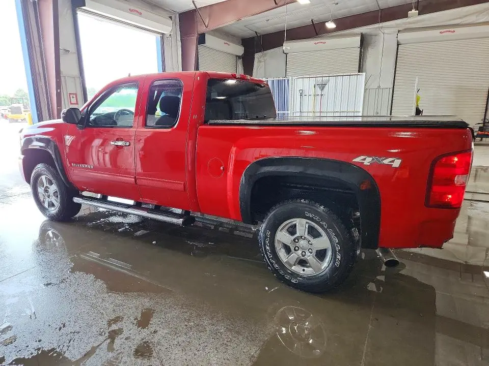 2011 CHEVROLET SILVERADO K1500 LT  