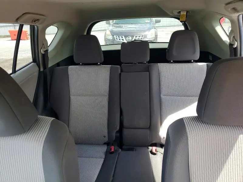 2013 TOYOTA RAV4 LE  