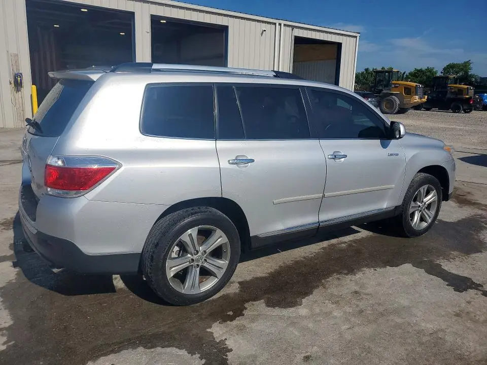 2011 TOYOTA HIGHLANDER LIMITED  