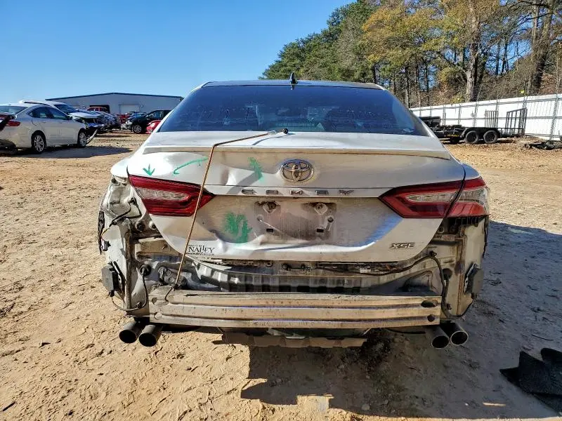 2018 TOYOTA CAMRY XSE  