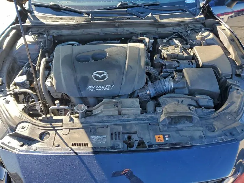 2018 MAZDA 3 TOURING  