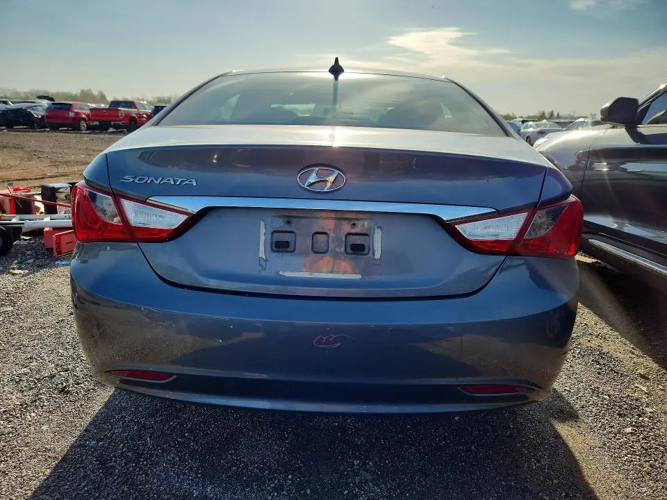 2012 HYUNDAI SONATA GLS  