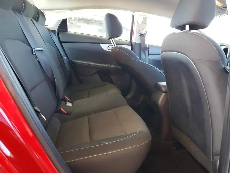 2023 KIA FORTE LX  