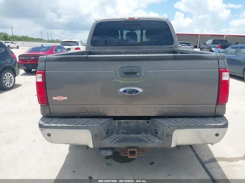 2013 FORD F-250 LARIAT