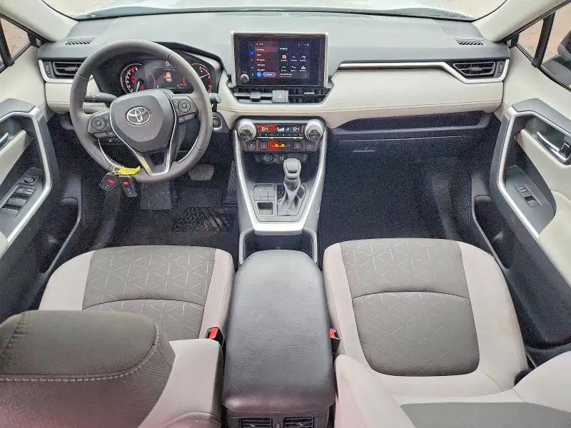 2025 TOYOTA RAV4 XLE  