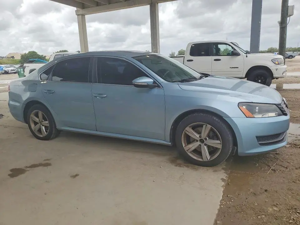 2012 VOLKSWAGEN PASSAT SE  