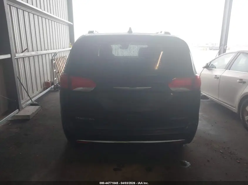 2018 CHRYSLER PACIFICA HYBRID LIMITED