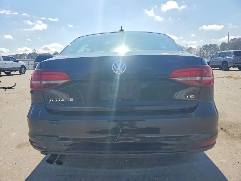 2016 VOLKSWAGEN JETTA SE  