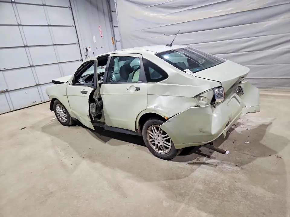 2010 FORD FOCUS SE  