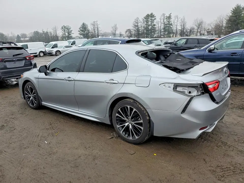 2019 TOYOTA CAMRY SE  