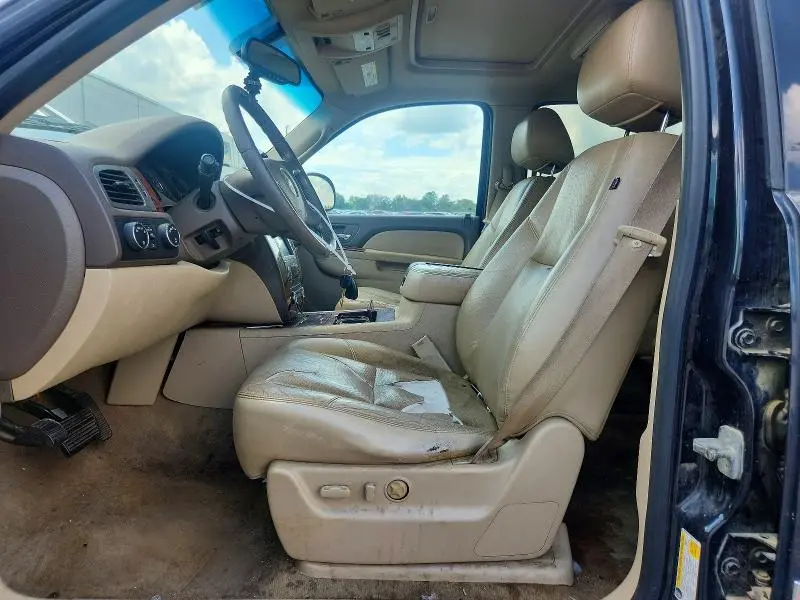 2011 CHEVROLET SUBURBAN K1500 LTZ  