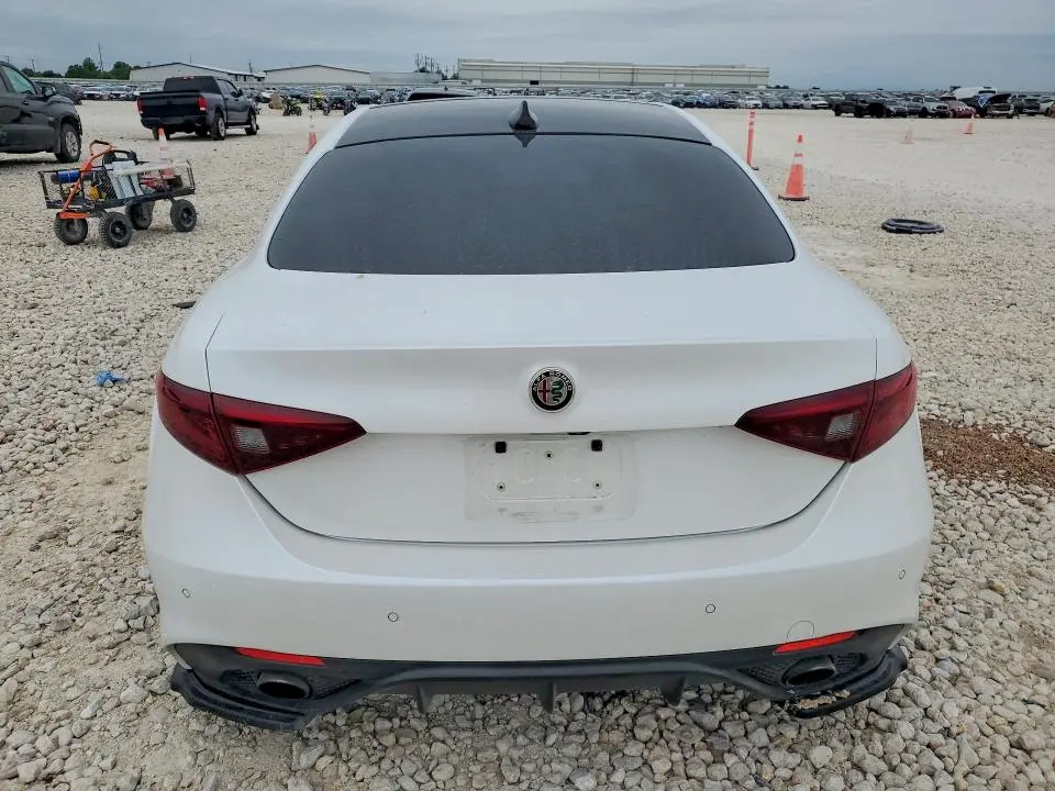 2018 ALFA ROMEO GIULIA TI Q4  