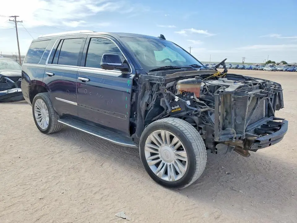 2017 CADILLAC ESCALADE LUXURY  