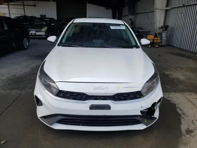 2023 KIA FORTE LX  