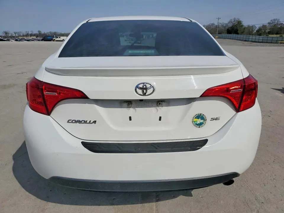 2019 TOYOTA COROLLA SE  