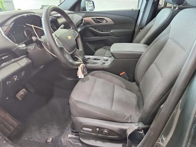 2023 CHEVROLET TRAVERSE LT  