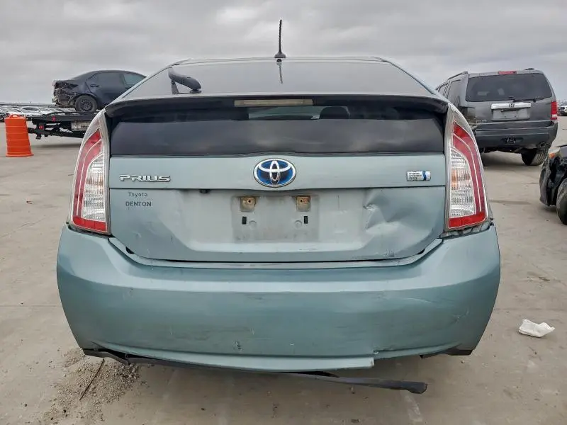 2015 TOYOTA PRIUS   