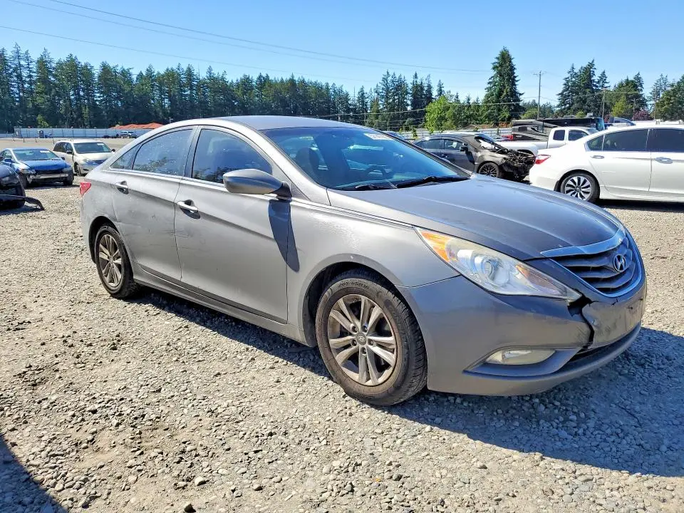 2013 HYUNDAI SONATA GLS  