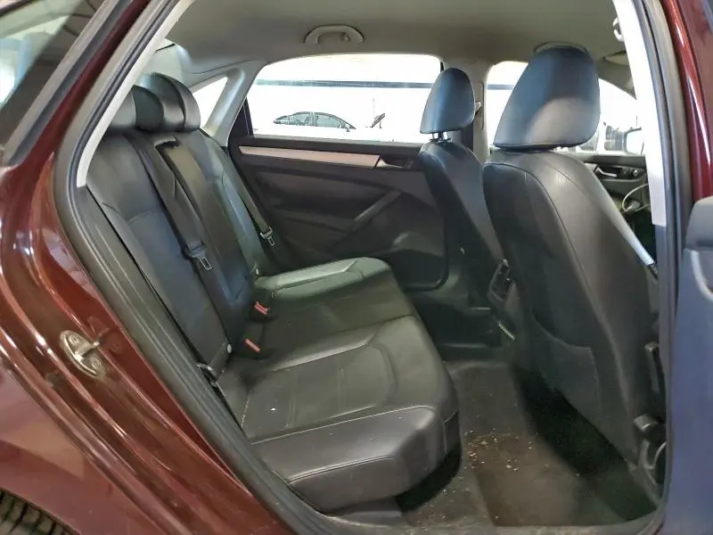 2013 VOLKSWAGEN PASSAT SE  