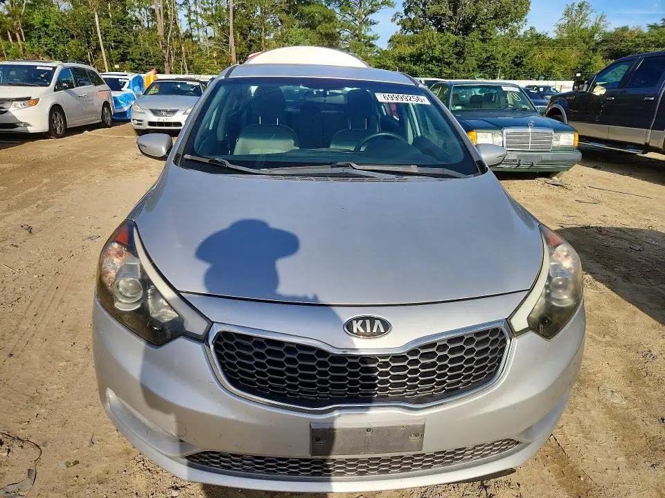 2015 KIA FORTE LX  