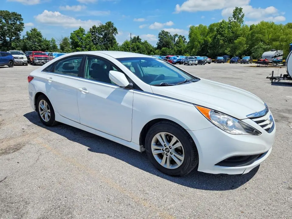 2014 HYUNDAI SONATA GLS  