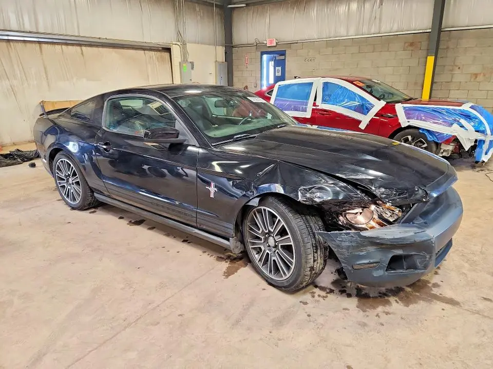 2011 FORD MUSTANG   