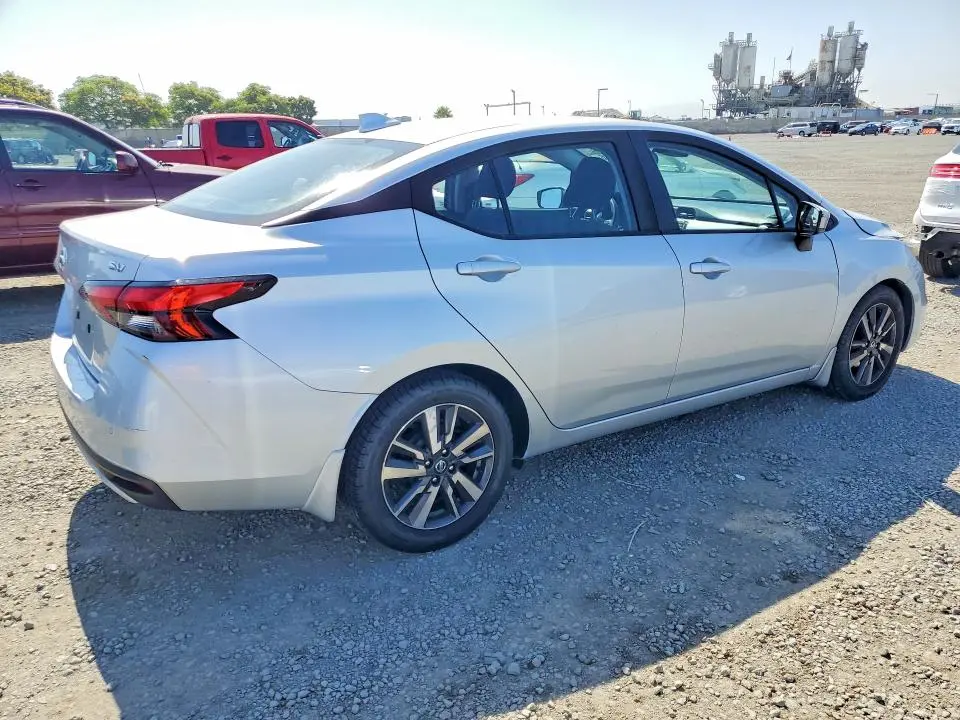 2020 NISSAN VERSA SV  