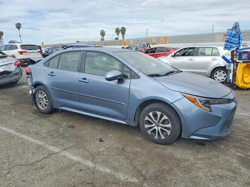 2021 TOYOTA COROLLA LE  