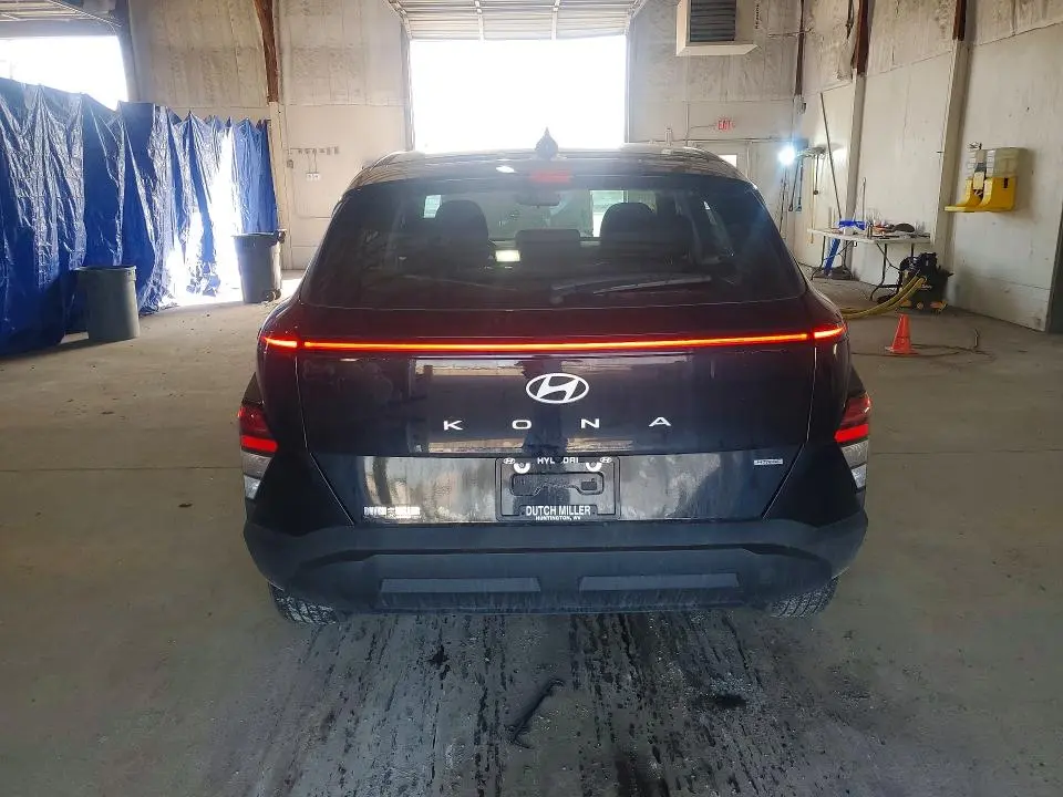 2025 HYUNDAI KONA SE  
