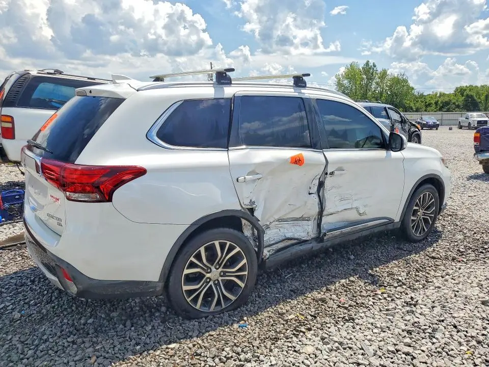 2017 MITSUBISHI OUTLANDER SE  
