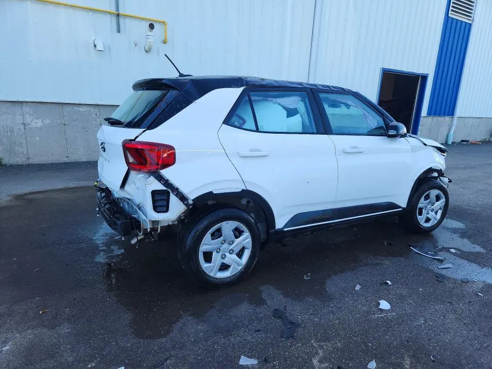 2023 HYUNDAI VENUE SE  