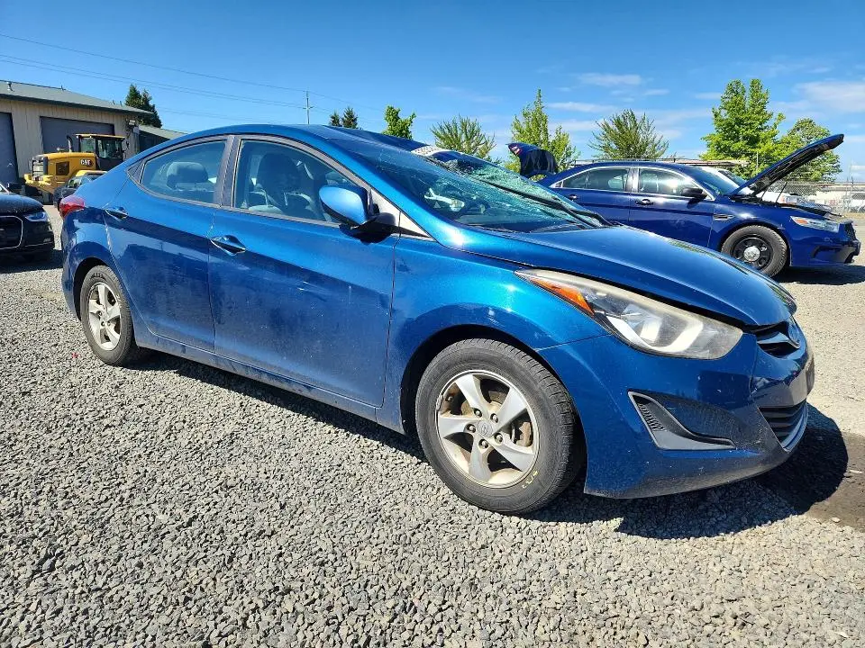 2015 HYUNDAI ELANTRA SE  