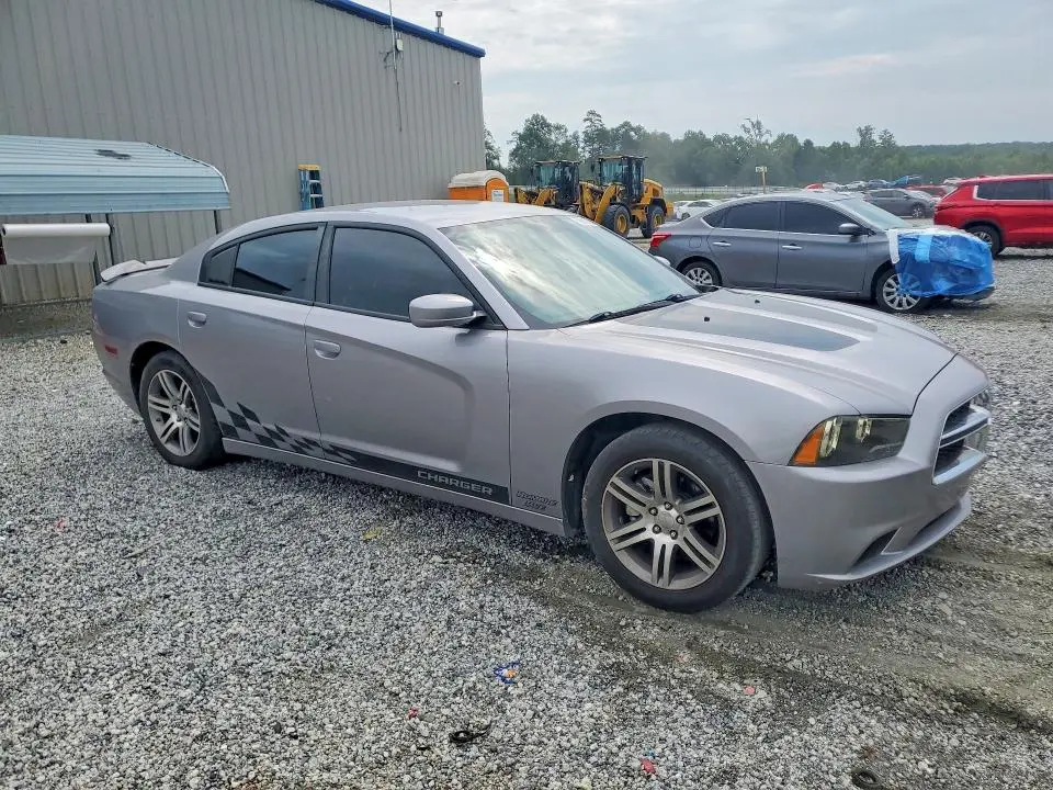 2013 DODGE CHARGER SE  
