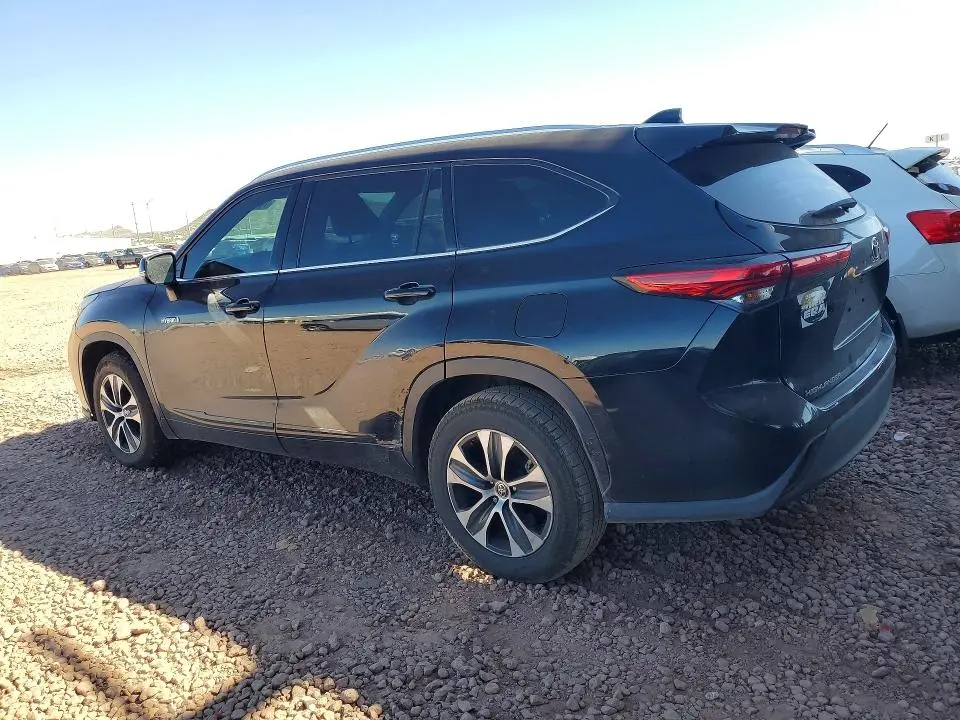 2021 TOYOTA HIGHLANDER   