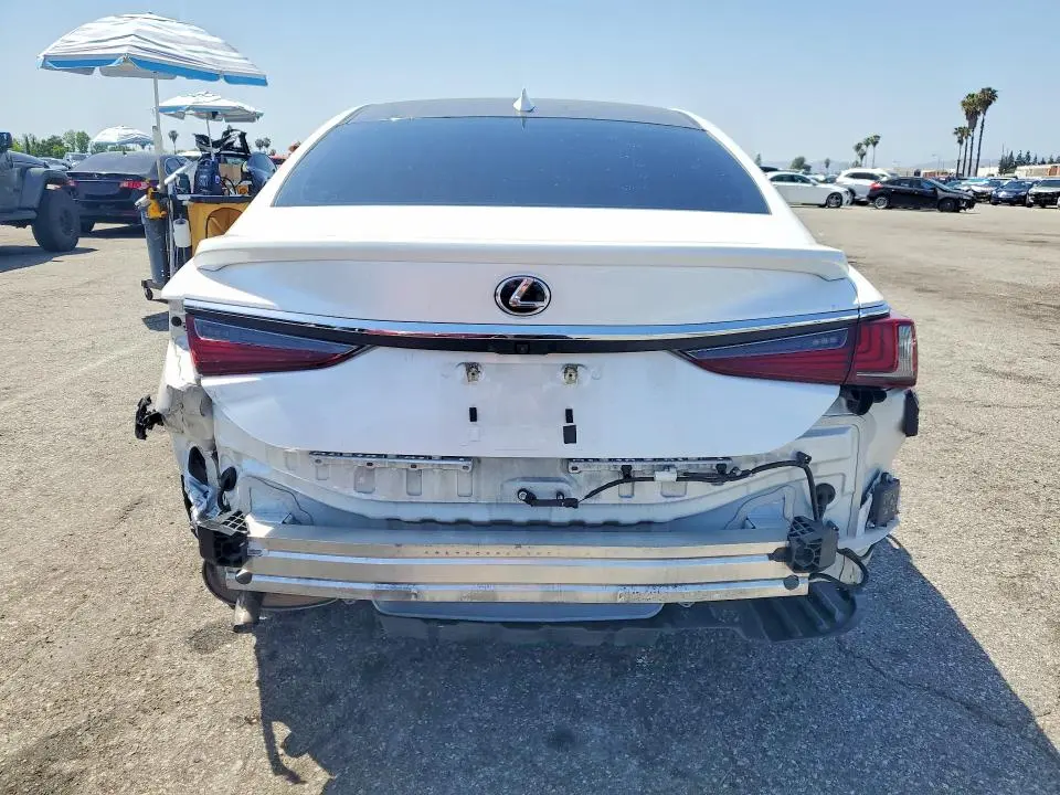 2024 LEXUS ES 300H BASE  