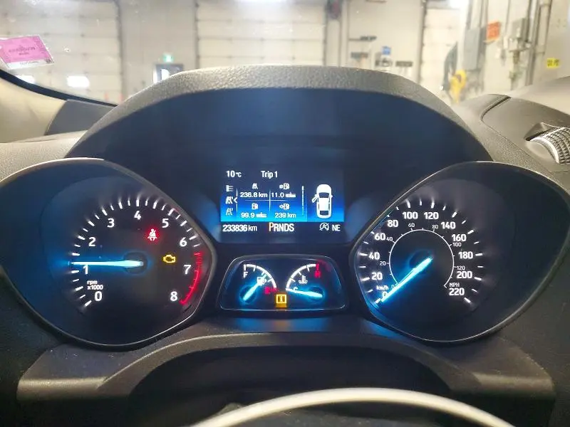 2017 FORD ESCAPE SE  