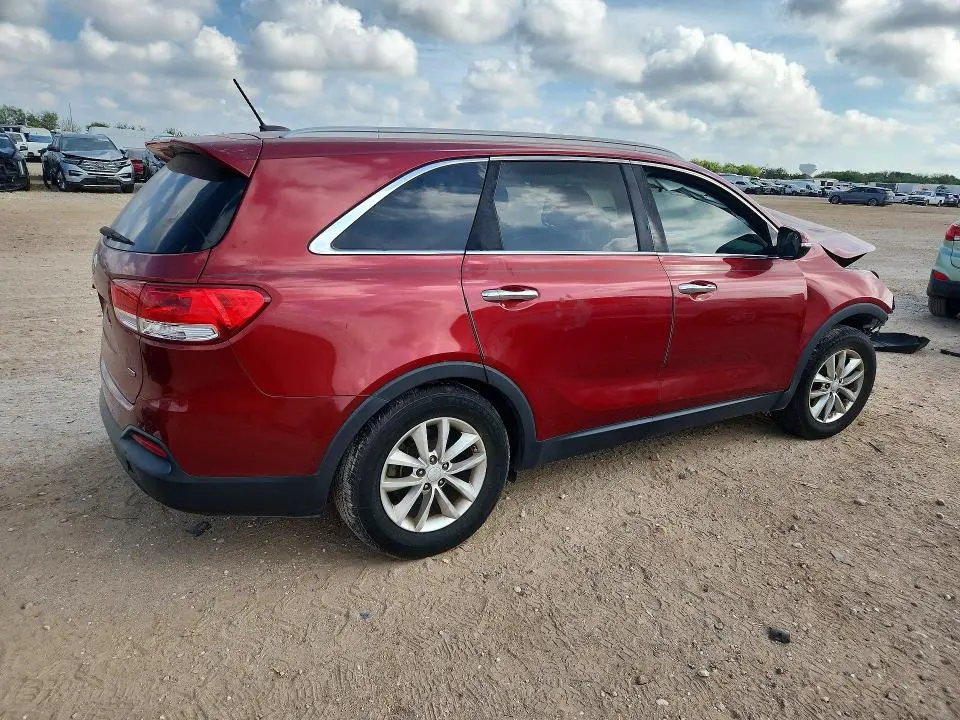 2017 KIA SORENTO LX  