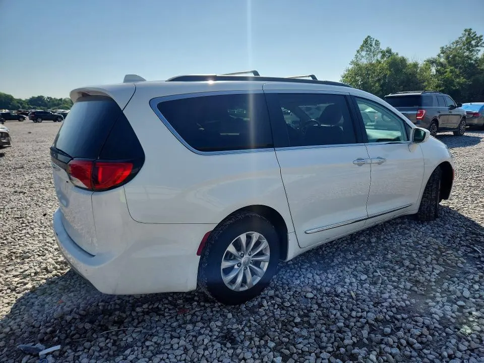 2017 CHRYSLER PACIFICA TOURING L  