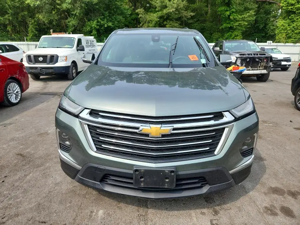 2023 CHEVROLET TRAVERSE LT  