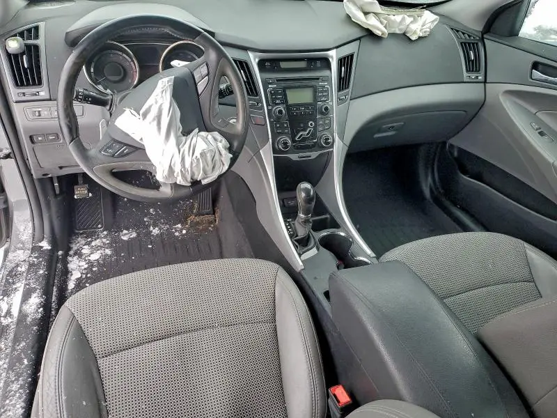 2011 HYUNDAI SONATA SE  