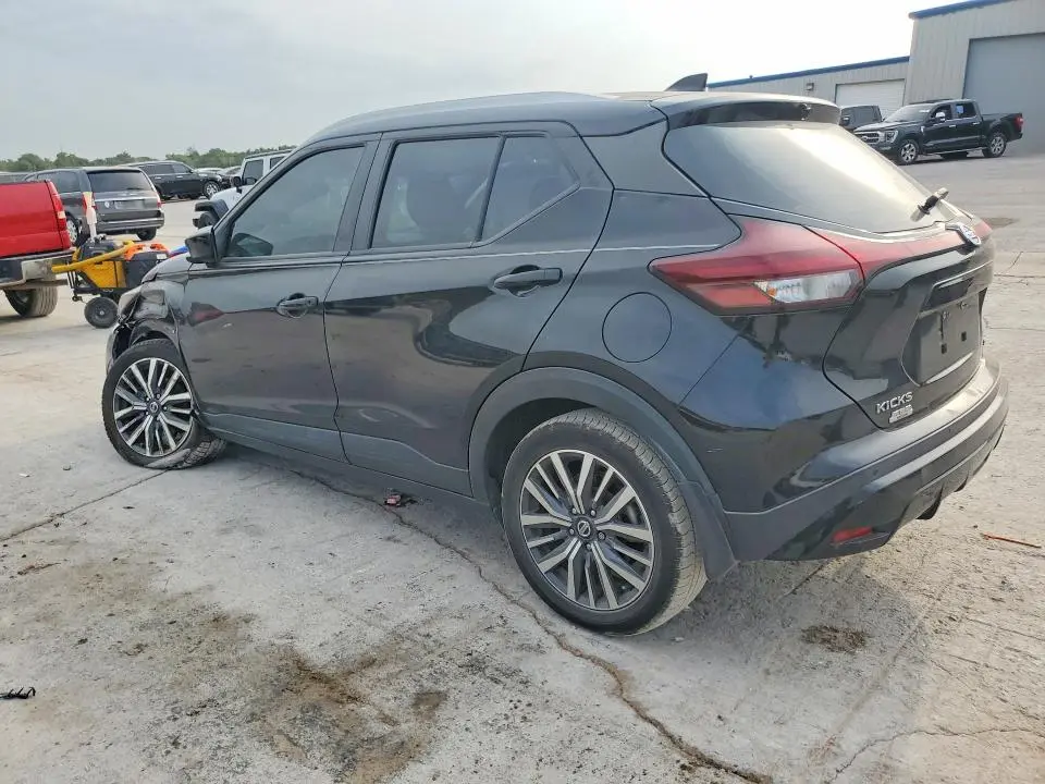 2021 NISSAN KICKS SV  