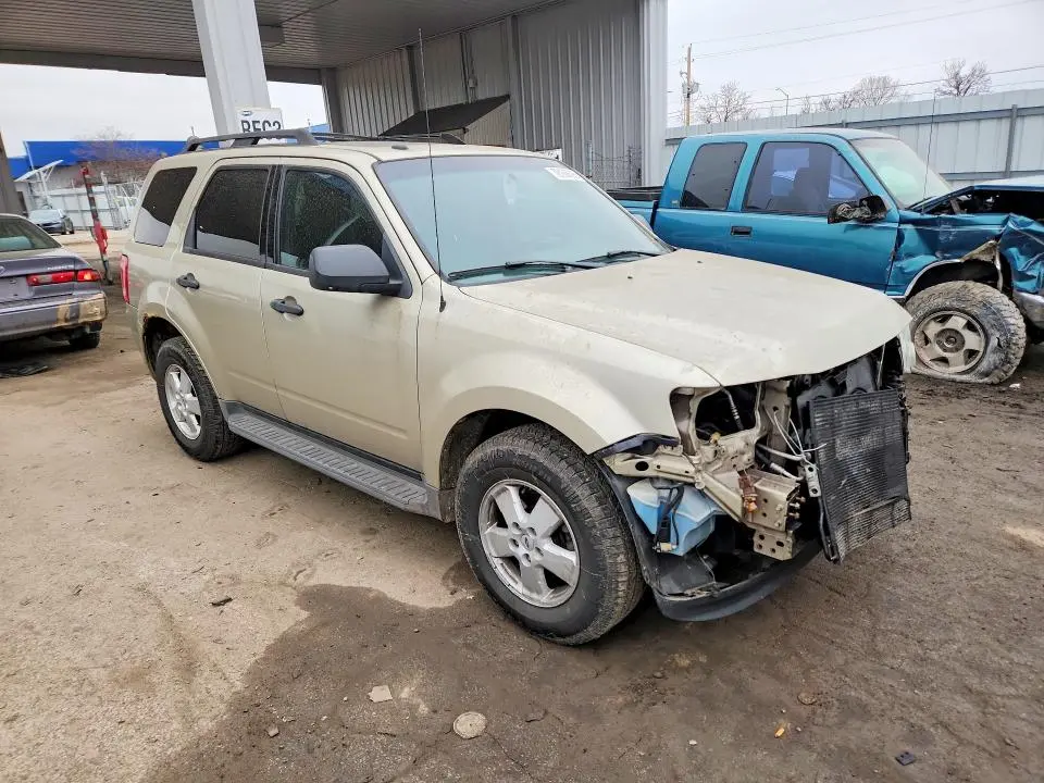 2011 FORD ESCAPE XLT  