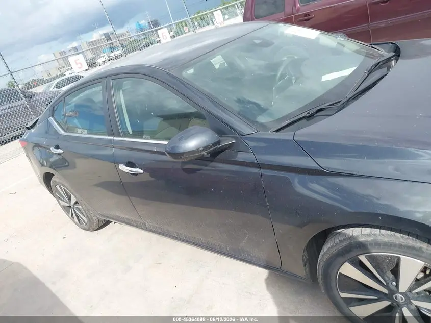 2022 NISSAN ALTIMA SV FWD