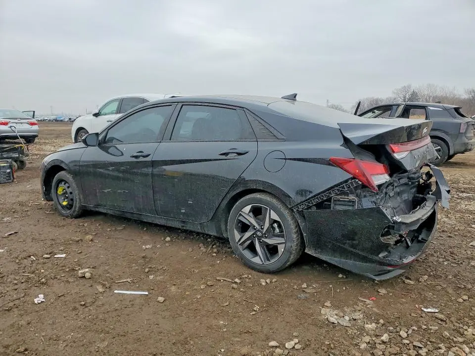 2023 HYUNDAI ELANTRA SEL  